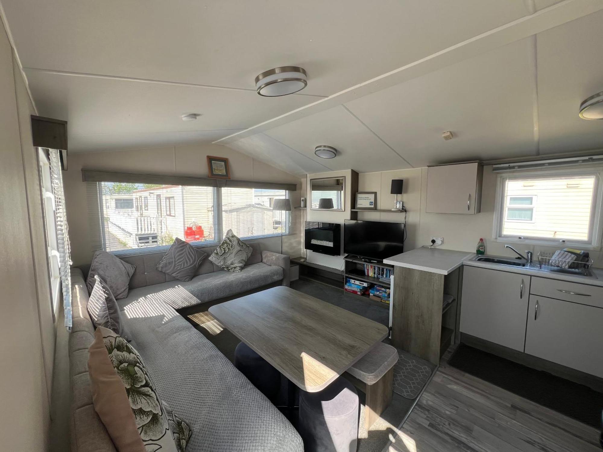 3 Bedroom Modern Caravan Sleeps Up To 8 Millom Eksteriør billede